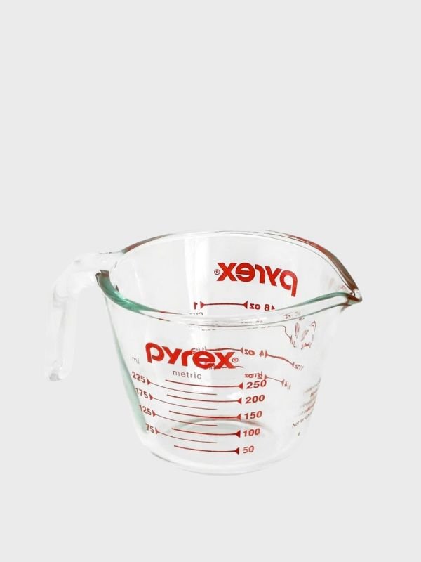 Jarra Medidora Pyrex Basics 250 ml – Vidrio Templado con Escalas Claras