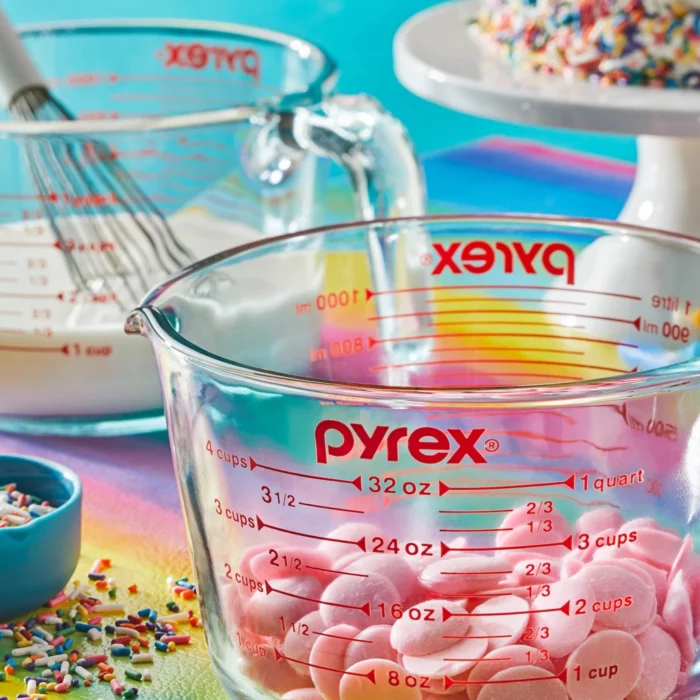 Jarra Medidora Pyrex Basics 2 Litros – Vidrio Templado con Escalas en ml y cc - Imagen 2