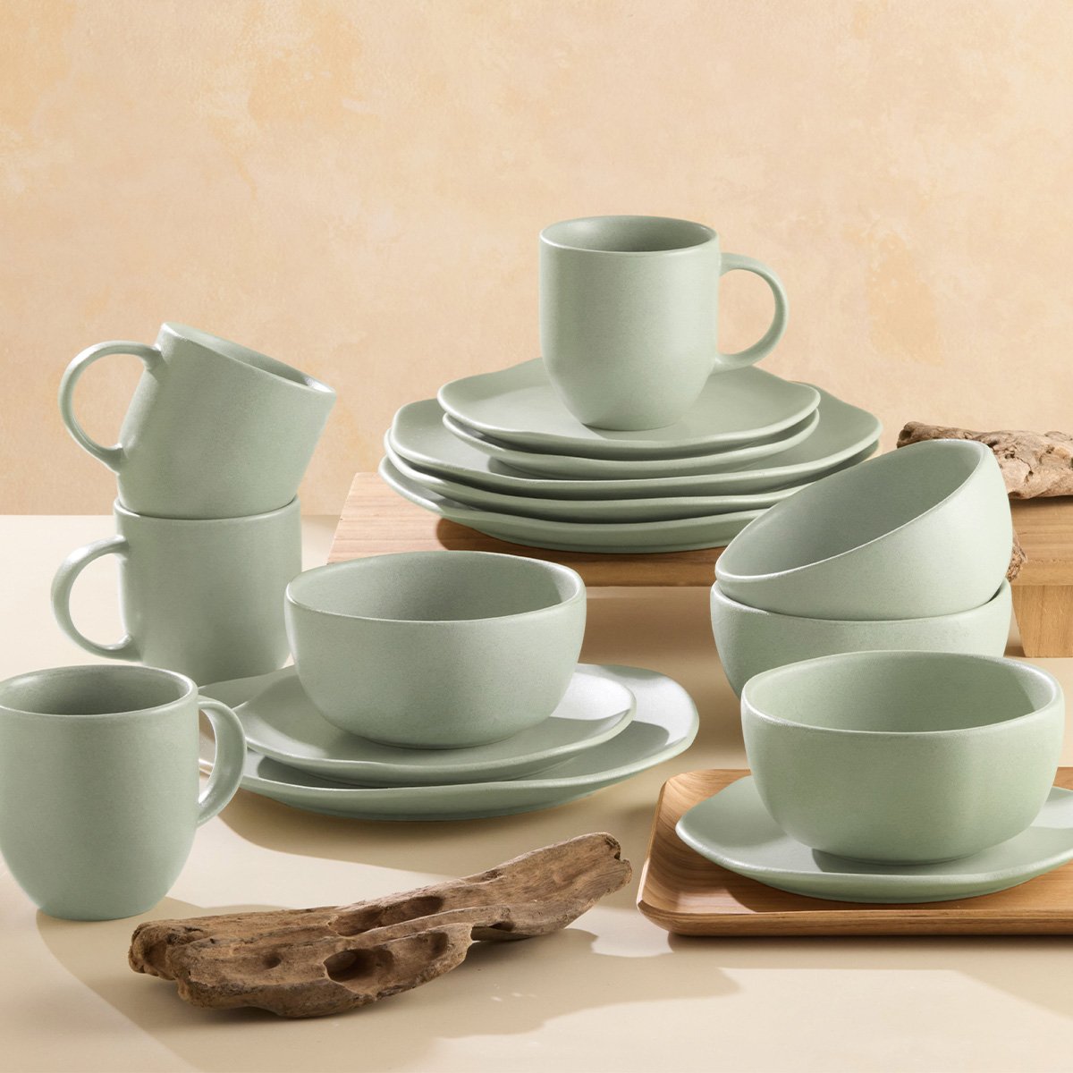 Vajilla Corona Olivo 16 piezas – Armonía natural con esencia