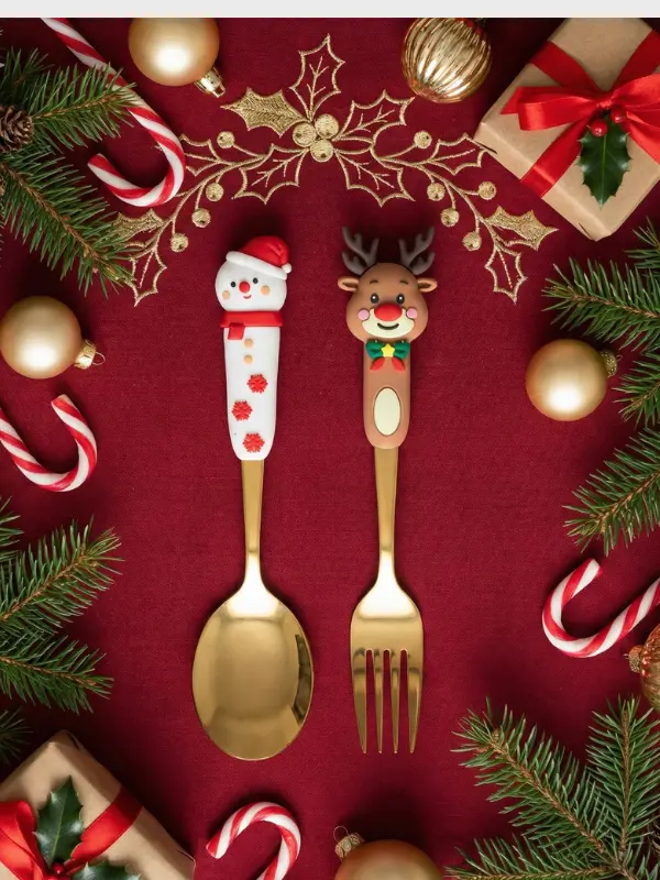 Cubiertos navideños dorados